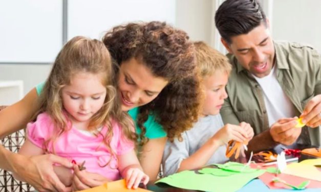 Aprende a realizar 3 manualidades con papel junto a tus hijos