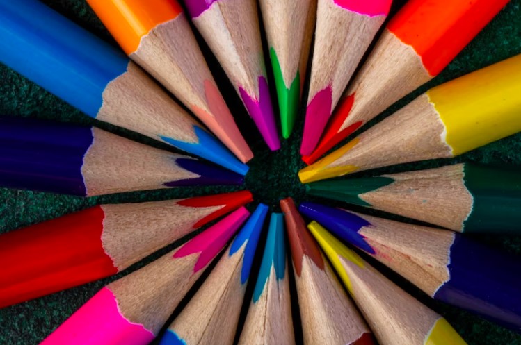 generar efectos artísticos con lápices de colores