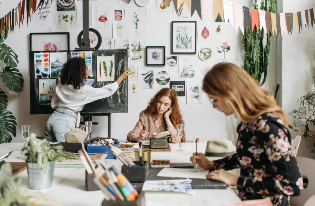 Mujeres que inspiran artistas y creadoras que dejaron huella